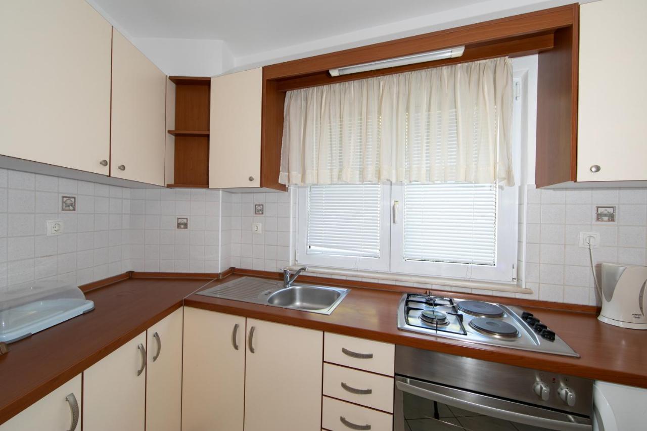 Apartmani Biser Tučepi Buitenkant foto
