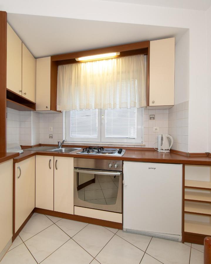 Apartmani Biser Tučepi Buitenkant foto