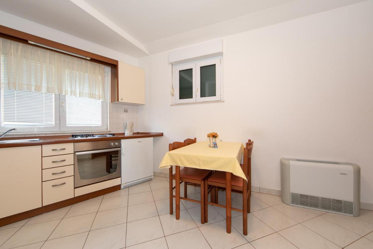 Apartmani Biser Tučepi Buitenkant foto