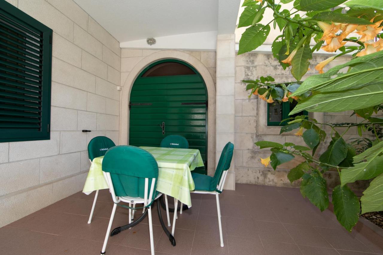 Apartmani Biser Tučepi Buitenkant foto