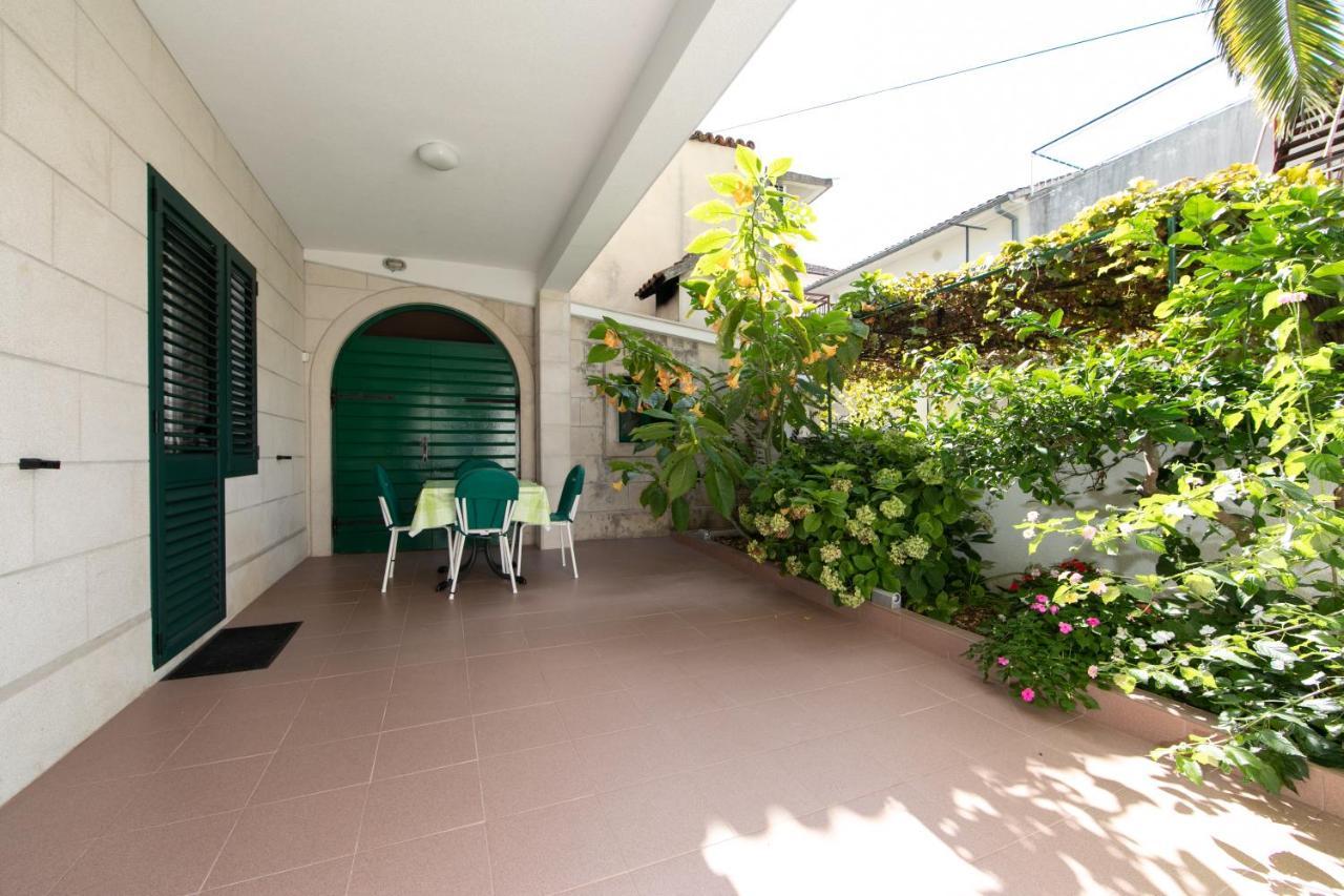 Apartmani Biser Tučepi Buitenkant foto