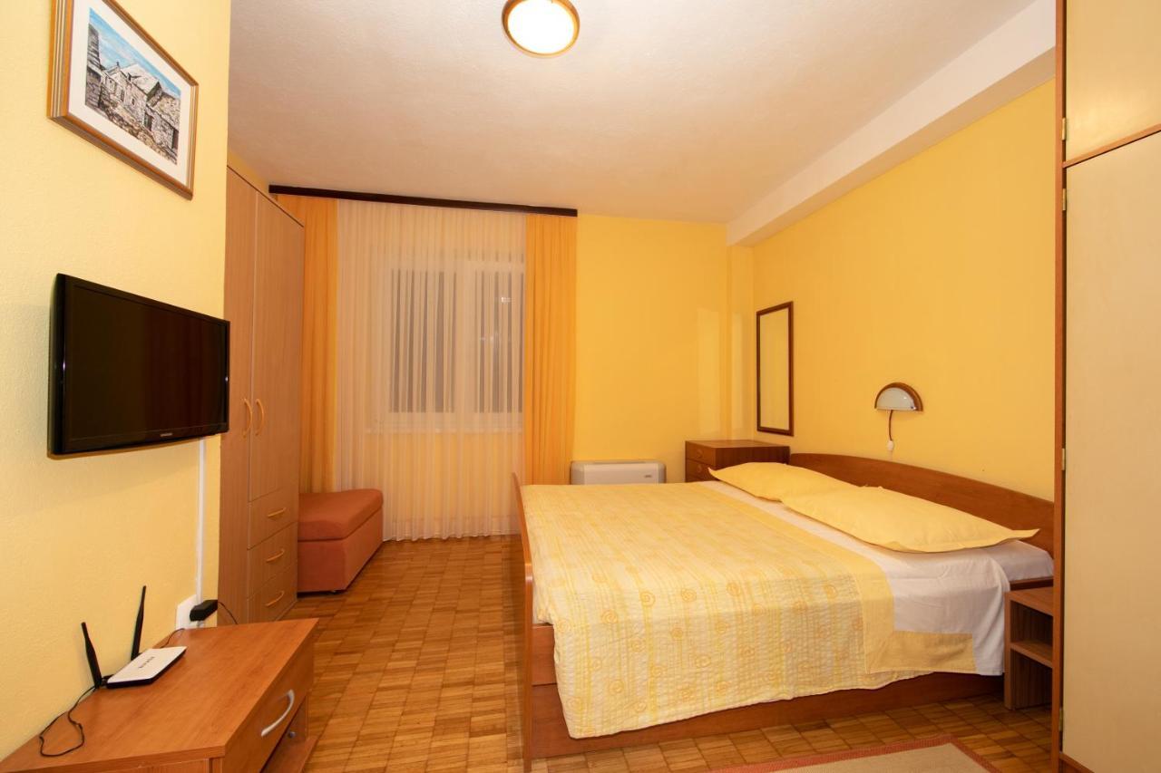 Apartmani Biser Tučepi Buitenkant foto