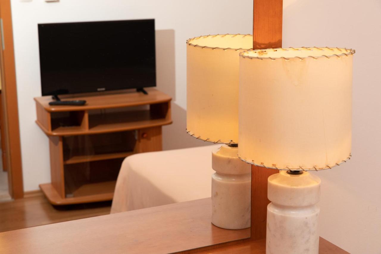 Apartmani Biser Tučepi Buitenkant foto