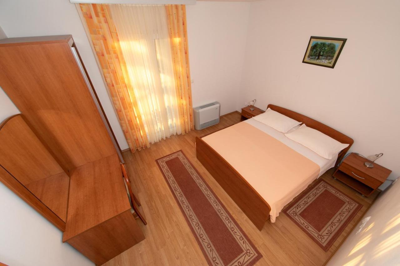 Apartmani Biser Tučepi Buitenkant foto